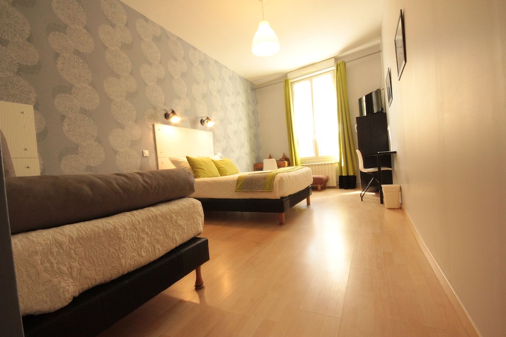 Hotel Des Arts 33/50