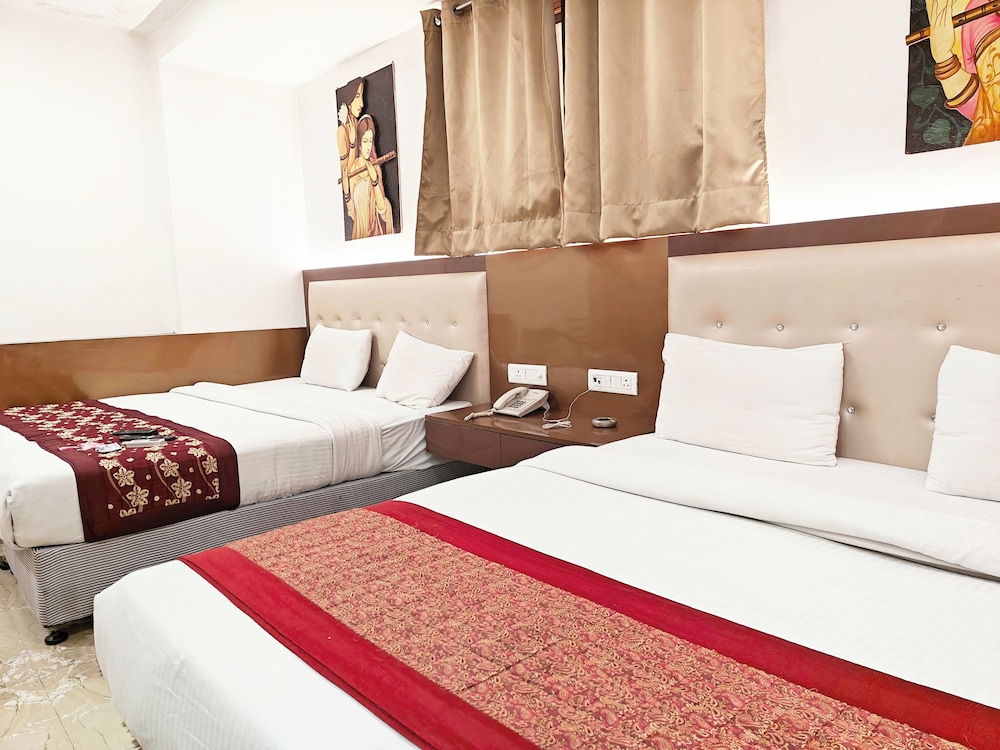 Hotel Nirmal Mahal 45/66