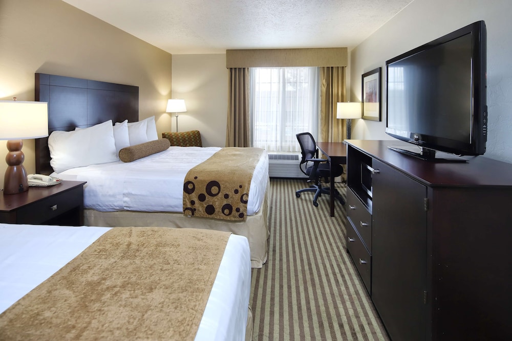 Wyndham Tucson Airport & Conference Center 20/66