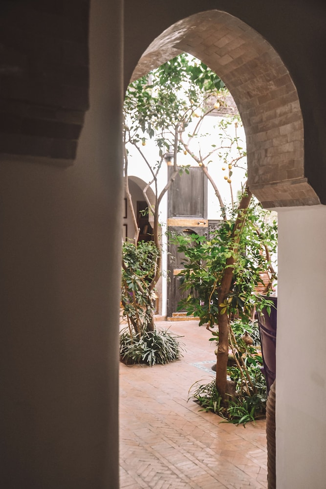 Riad Houdou 71/77