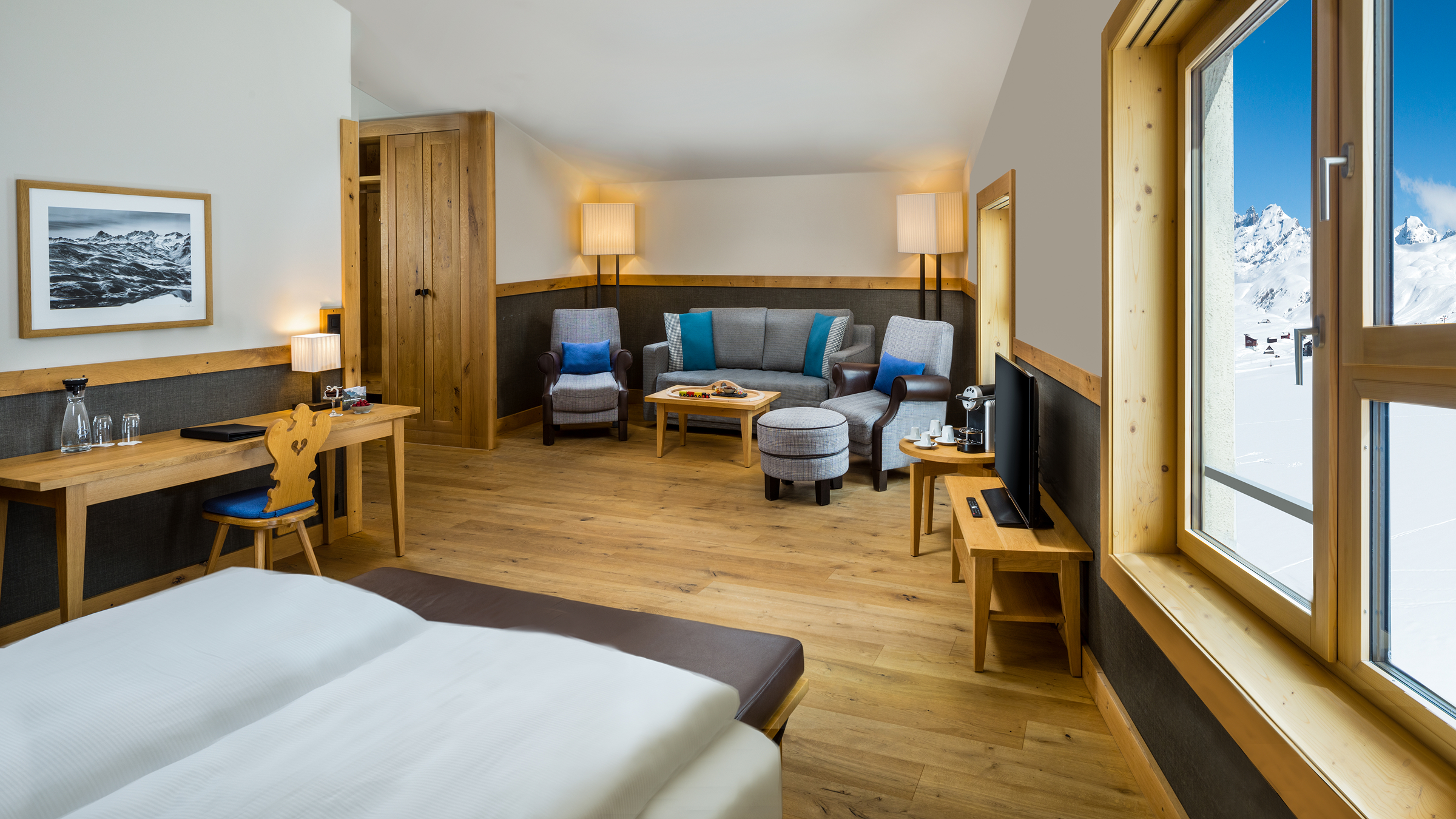 Junior Suite, Family