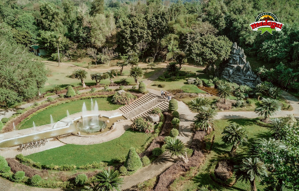 Madagui Forest Resort 43/50
