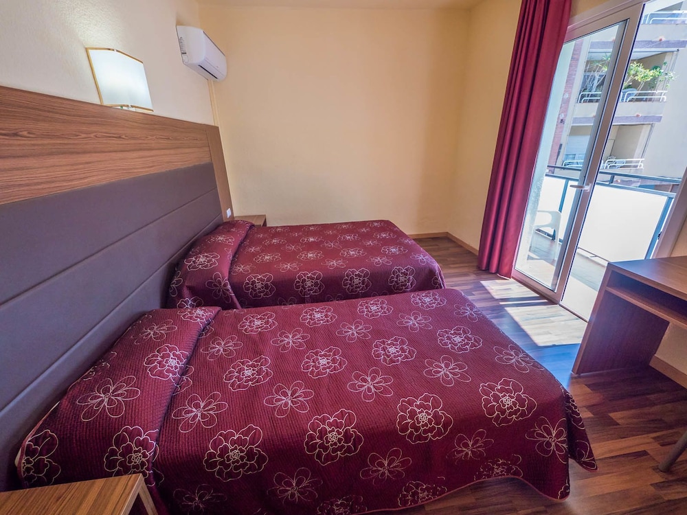 Golden Sand Hotel 13/47
