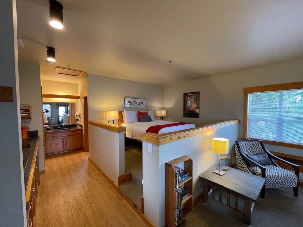 Country Cottage of Langley 48/67