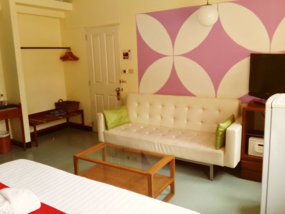 Sawasdee Sukhumvit Inn Hotel 24/38