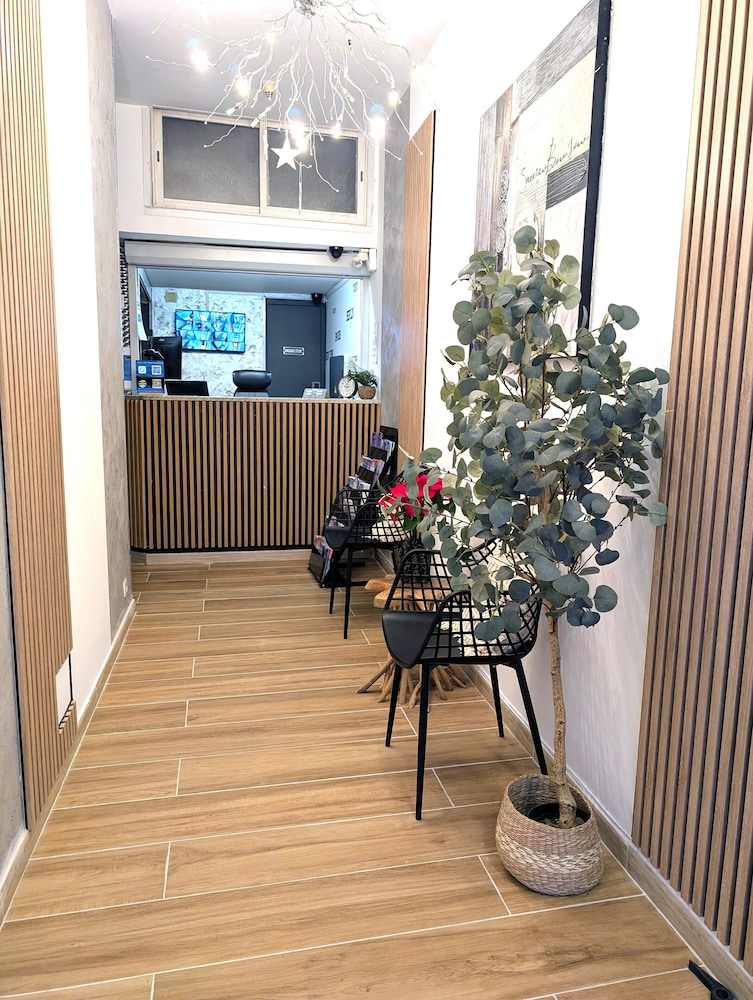Hotel H33 39/50
