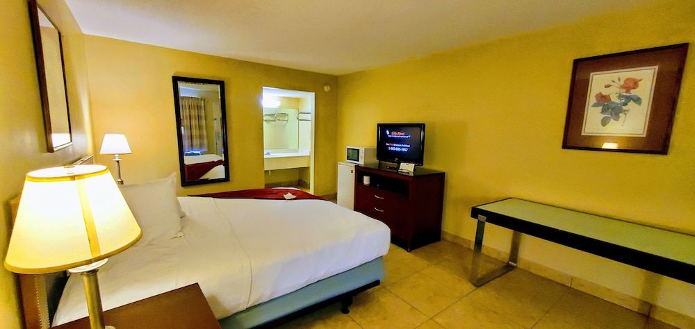 Serena Inn 12/23