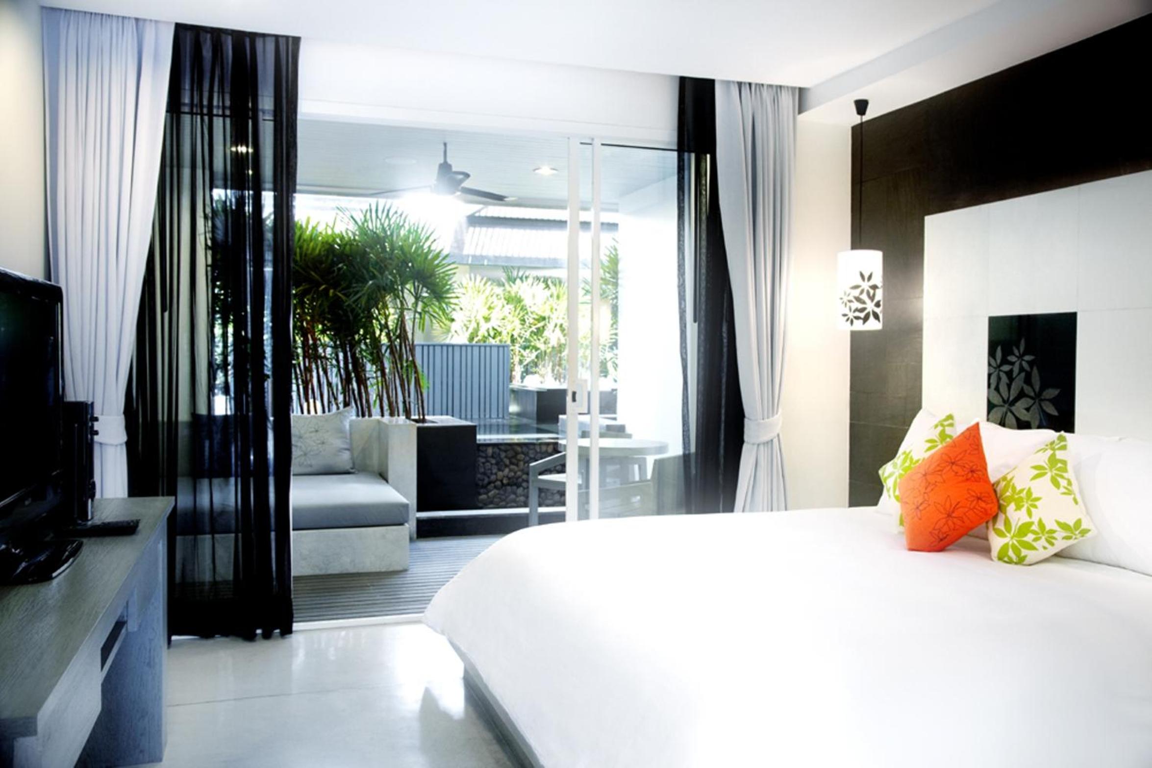 Deluxe, Double Bed, Pool Access