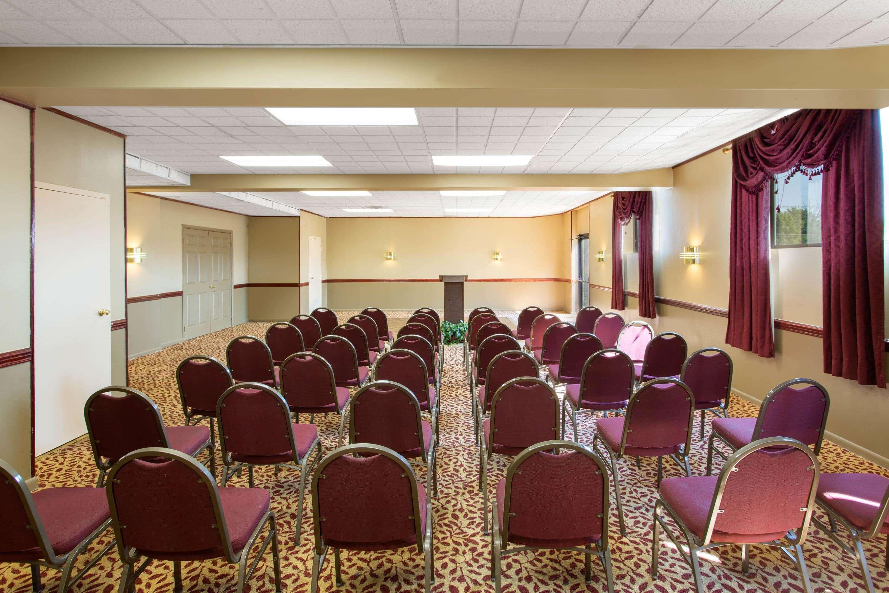 Days Inn by Wyndham Hillsborough 36/40