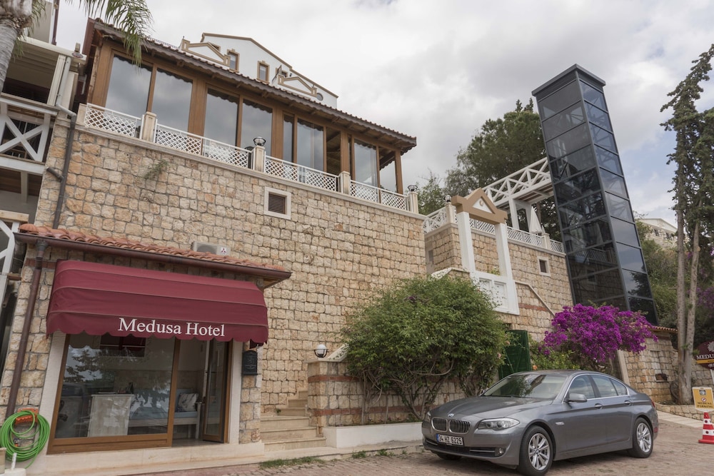 Medusa Hotel 51/59