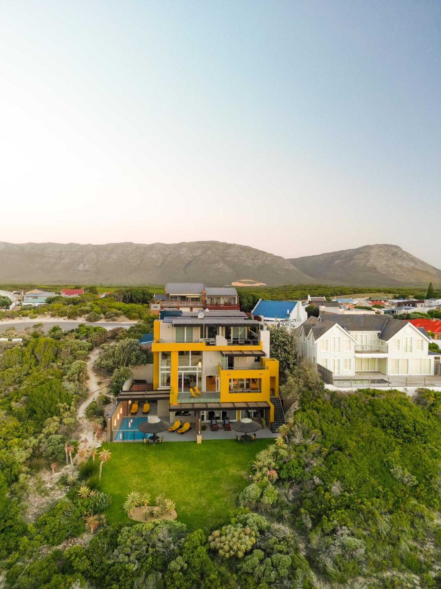 Crayfish Lodge Sea & Country Guest House 2/47