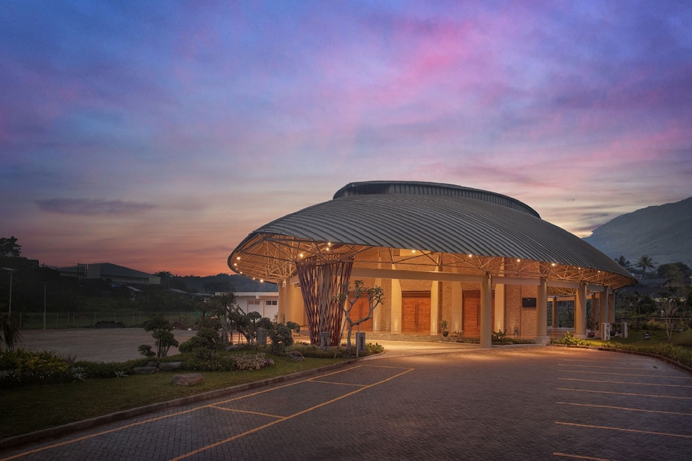 The Wujil Resort and Conventions Semarang photo5