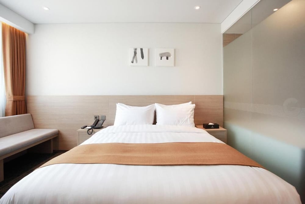 Gangneung City Hotel 10/61