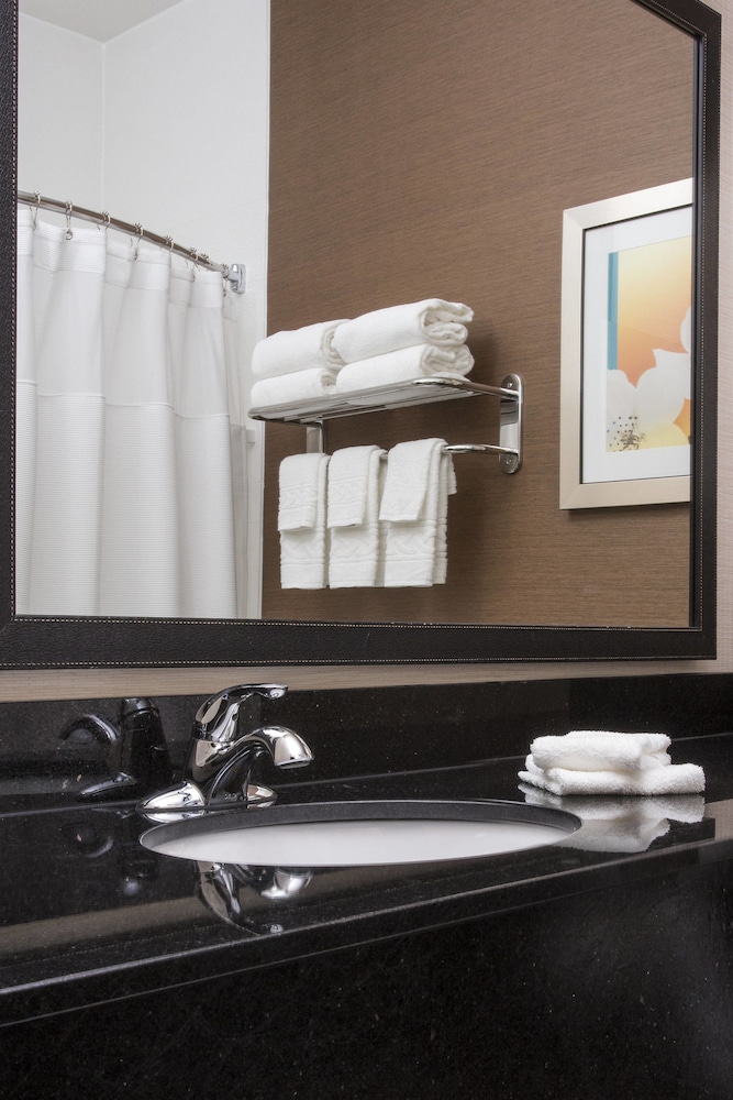 Fairfield Inn & Suites Quincy 22/33