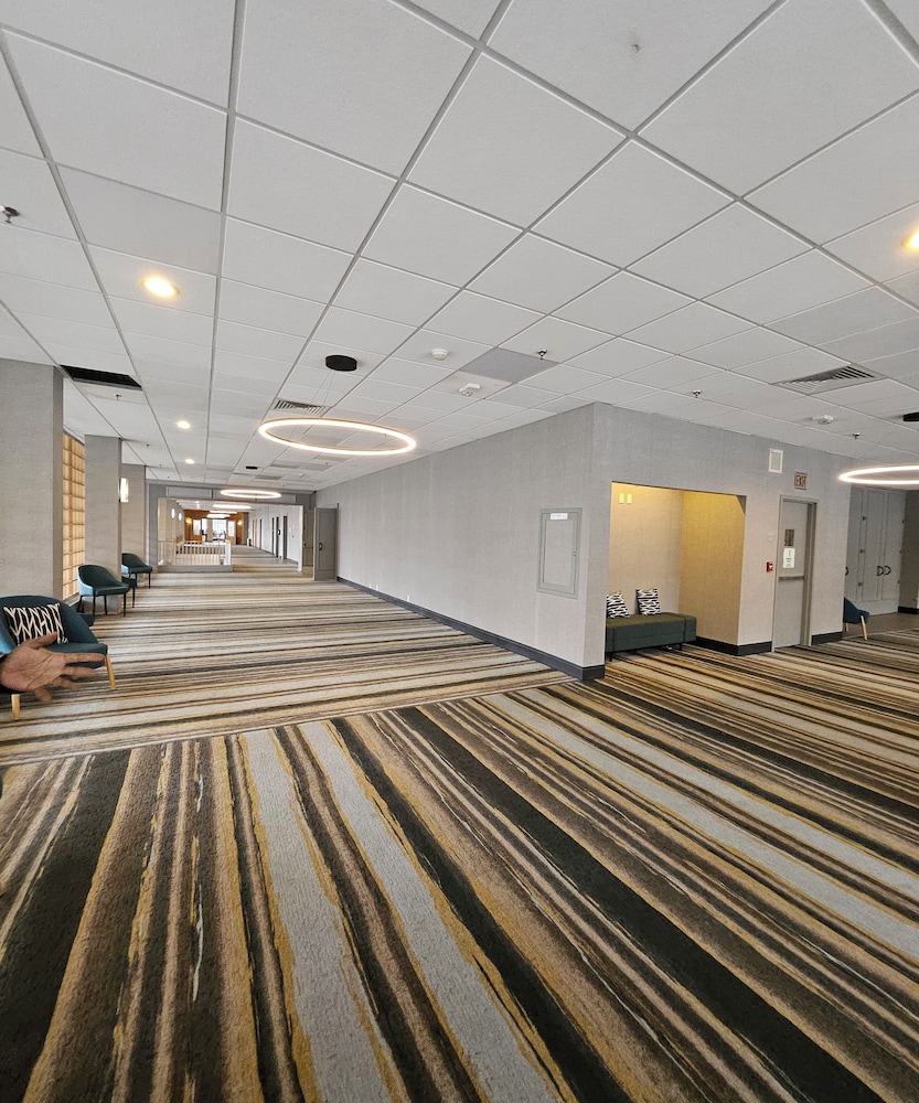 Wyndham Rochester Downtown 8/61