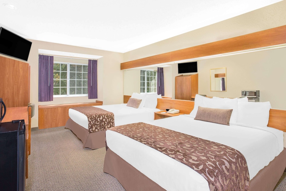 Microtel Inn & Suites By Wyndham Beckley East 14/37