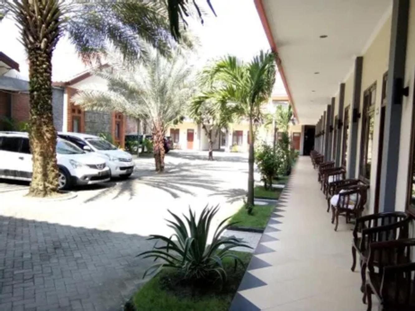 Nirwarna Hotel Bojonegoro 22/24