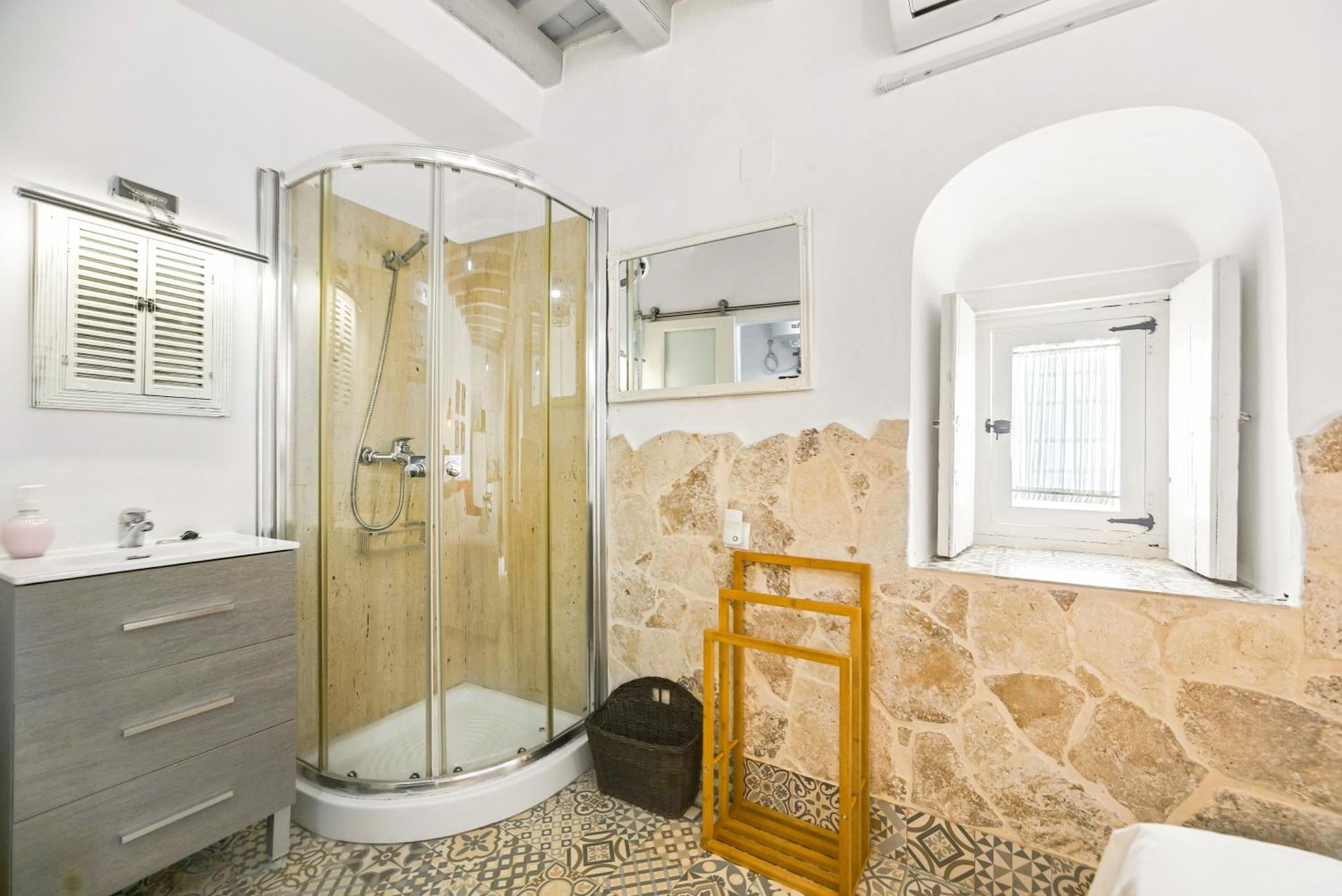 Casas Bodega Triana 19/21