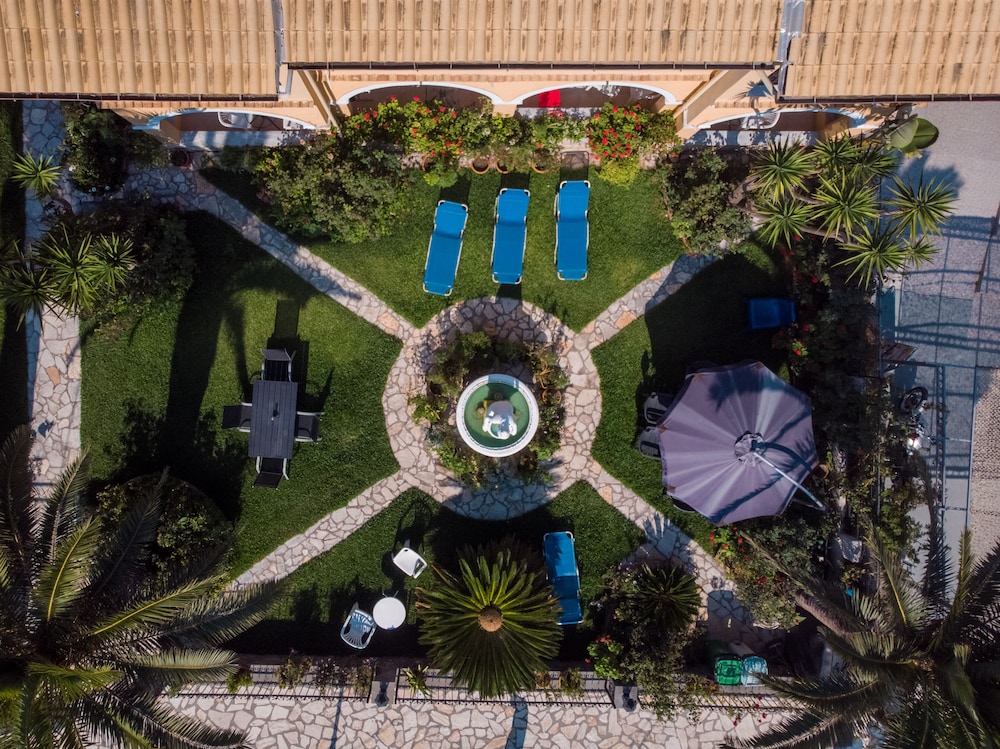 VILLA ELENI 33/44