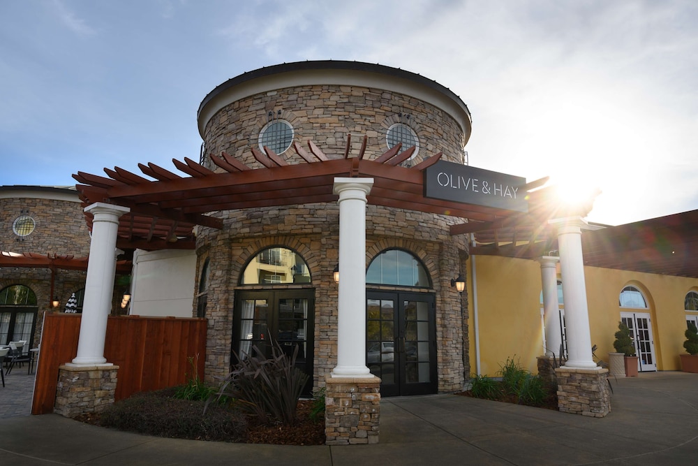 Grand Reserve at The Meritage 2/84