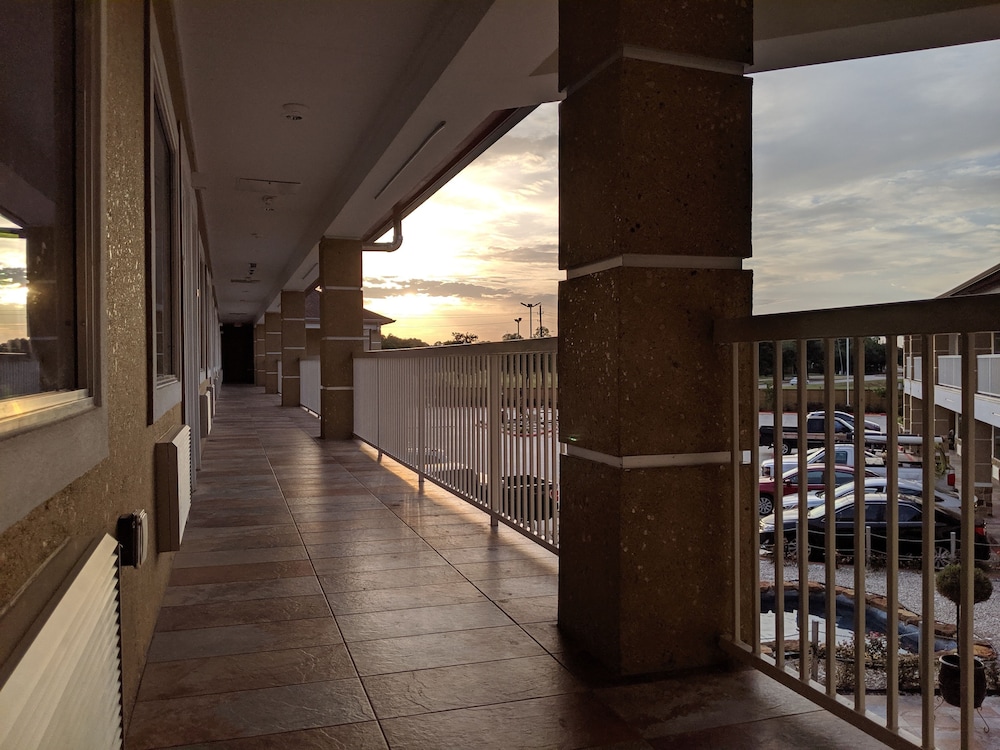 Motel6 Houston, TX - North 46/55