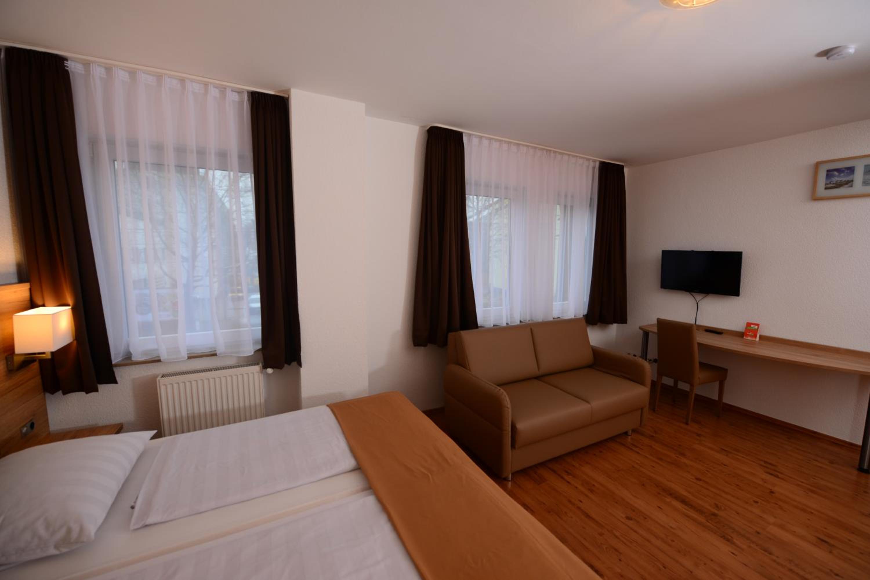 Hotel Linde Stuttgart 6/14