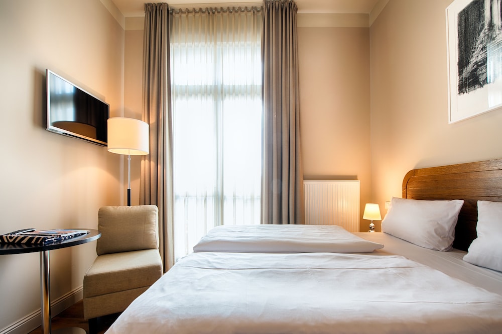 Mondrian Suites Berlin Checkpoint Charlie 31/80