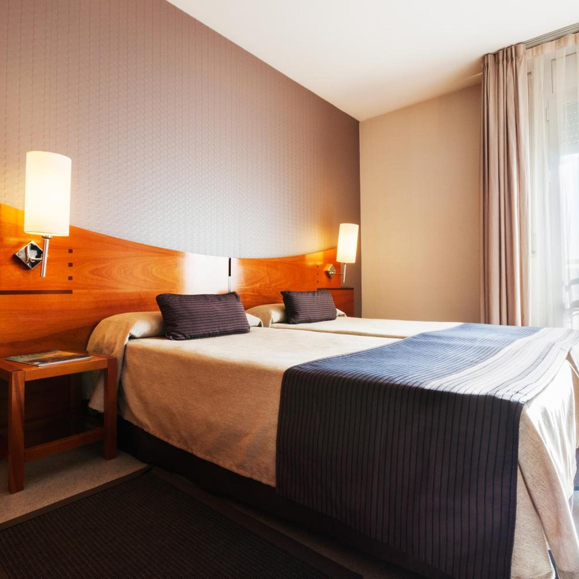 غرفة بسرير مزدوج، Granollers Hotel 2/5