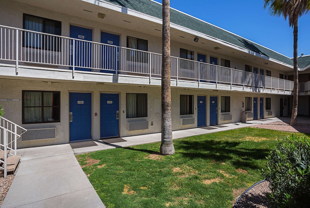 Motel6 Yuma, AZ - East 62/66