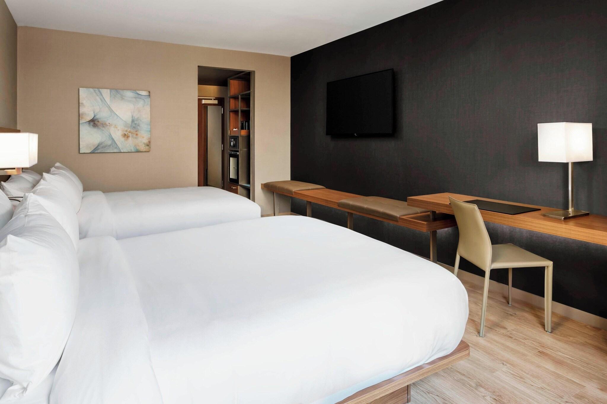 غرفة بسرير مزدوج لذوي الإعاقة، AC Hotel by Marriott Chapel Hill Downtown 4/7