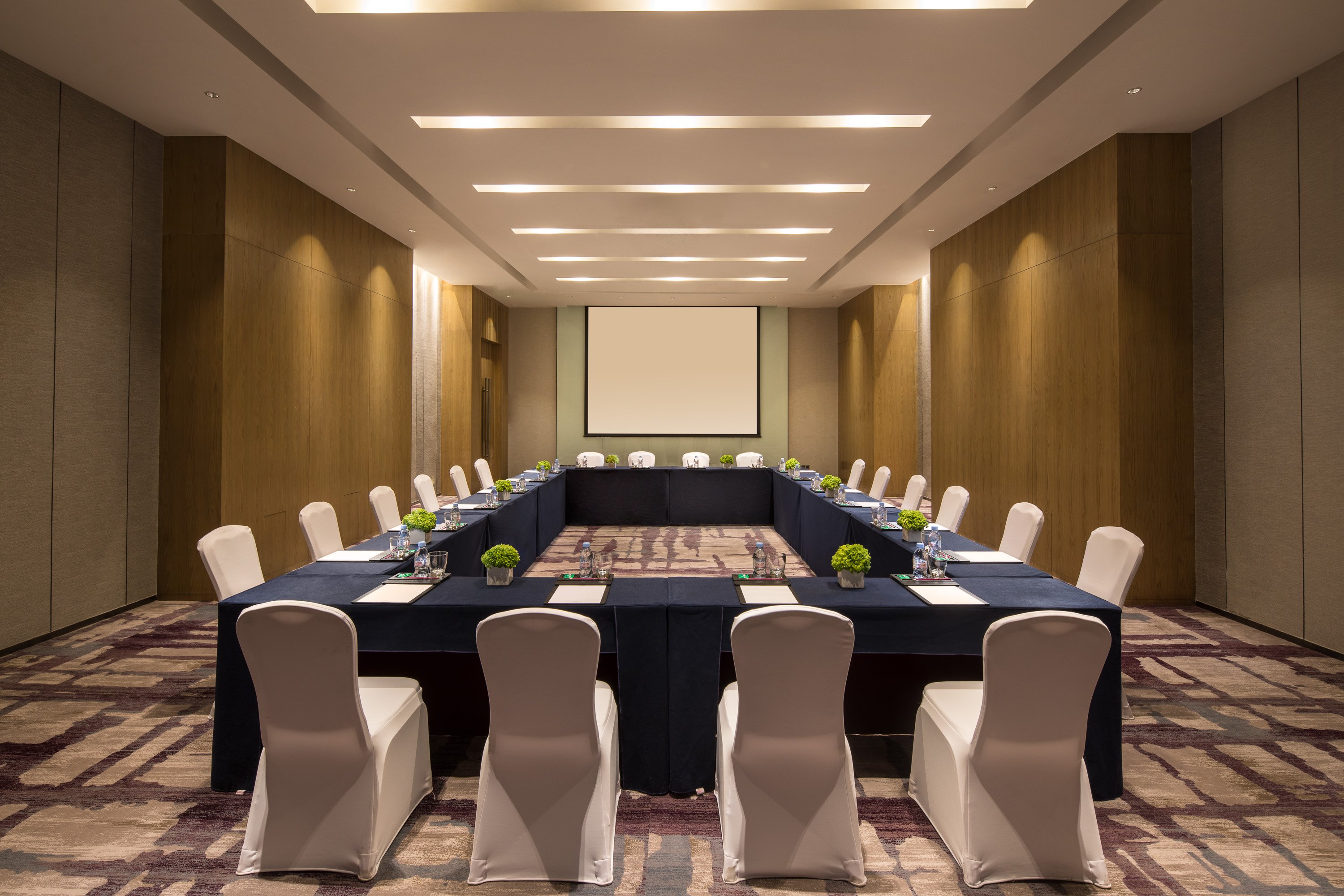 Crowne Plaza Qingdaoorientalmoviemetropolis 32/48