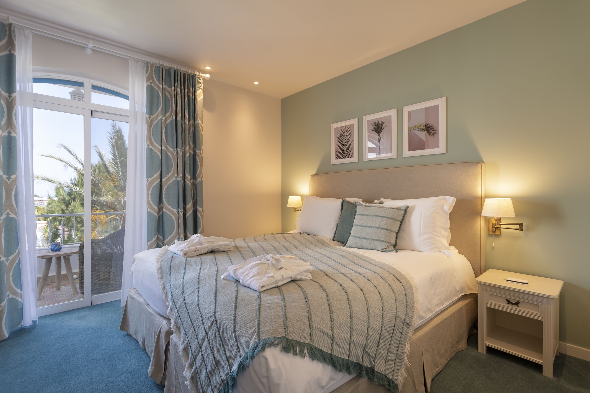 2 Bedrooms, Apartment, Double and Twin Beds, Outdoor Side