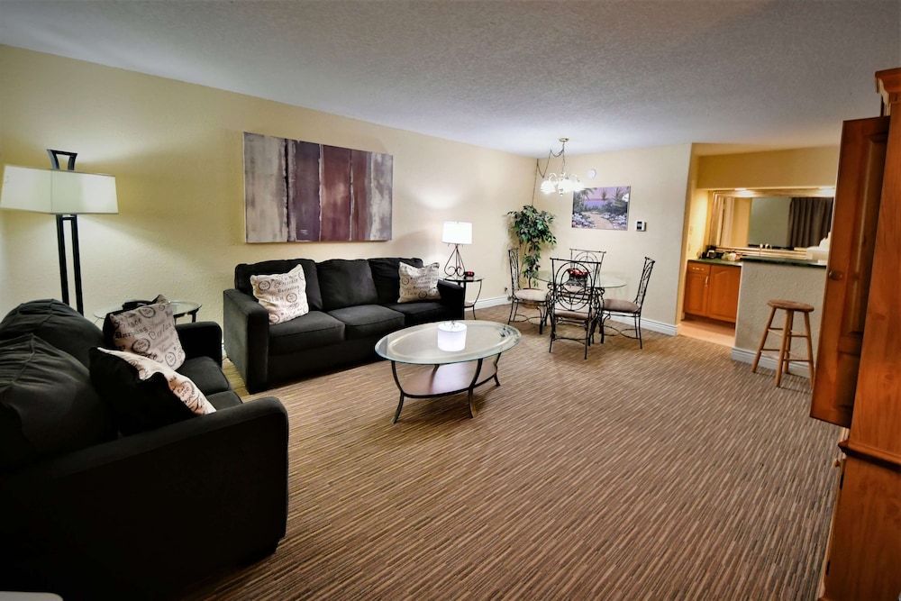 Ramada Hotel & Conference Center By Wyndham Jacksonville 32/59