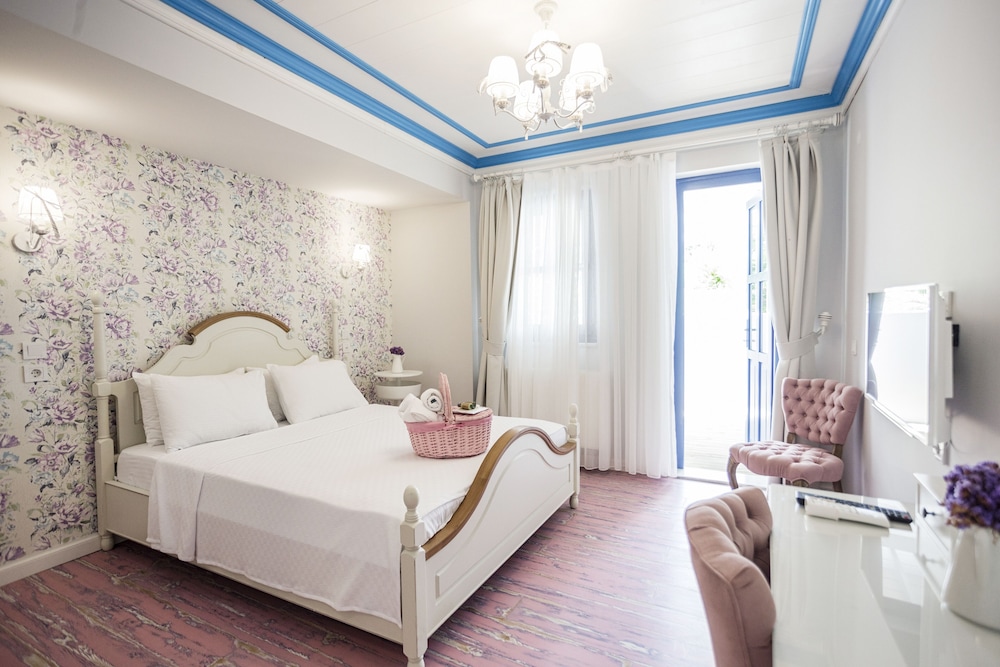 Sardunya Hotel 8/49