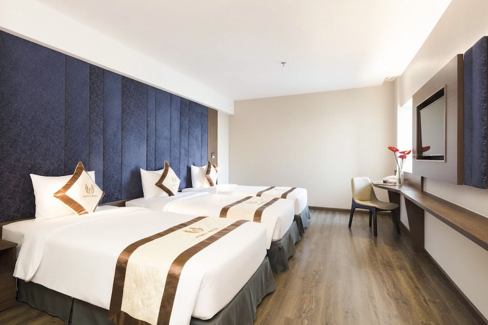 Premier, Triple, 3 Beds
