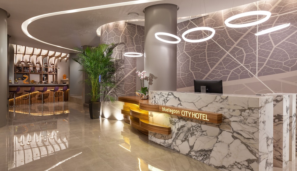 Oscar Hotel and Apartments 4/40
