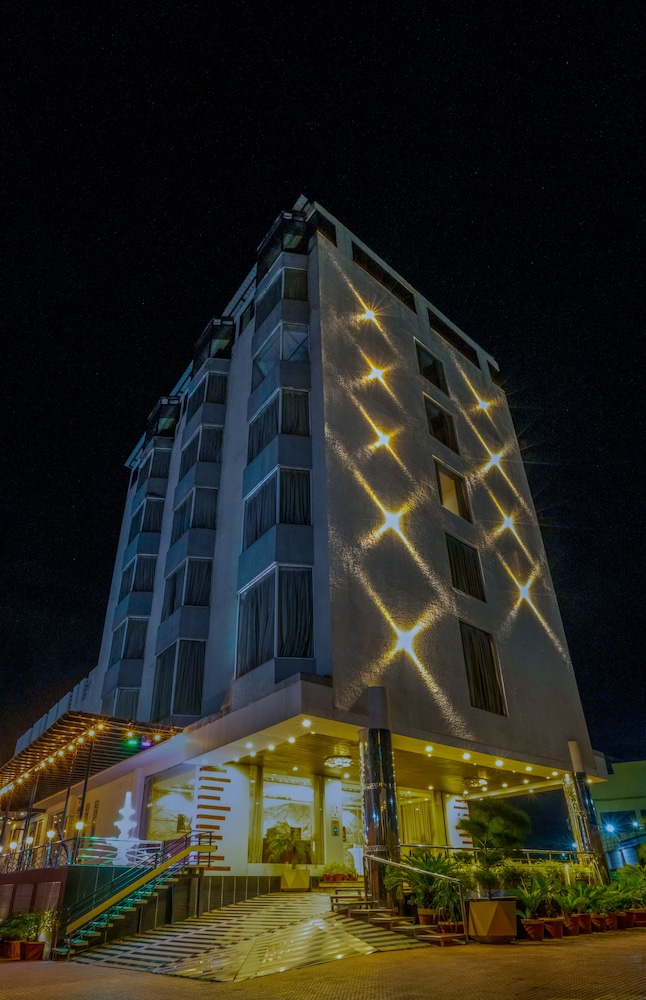 Hotel 5 Flowers 4/61