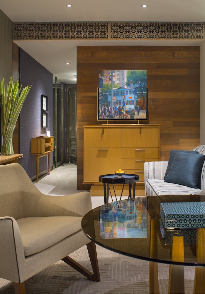 Rosewood Hong Kong 47/85