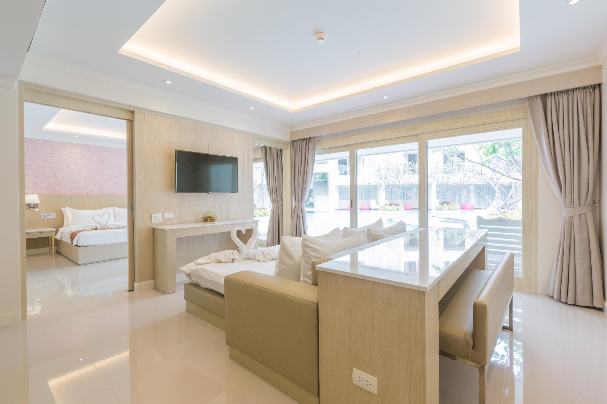 Suite Poolside