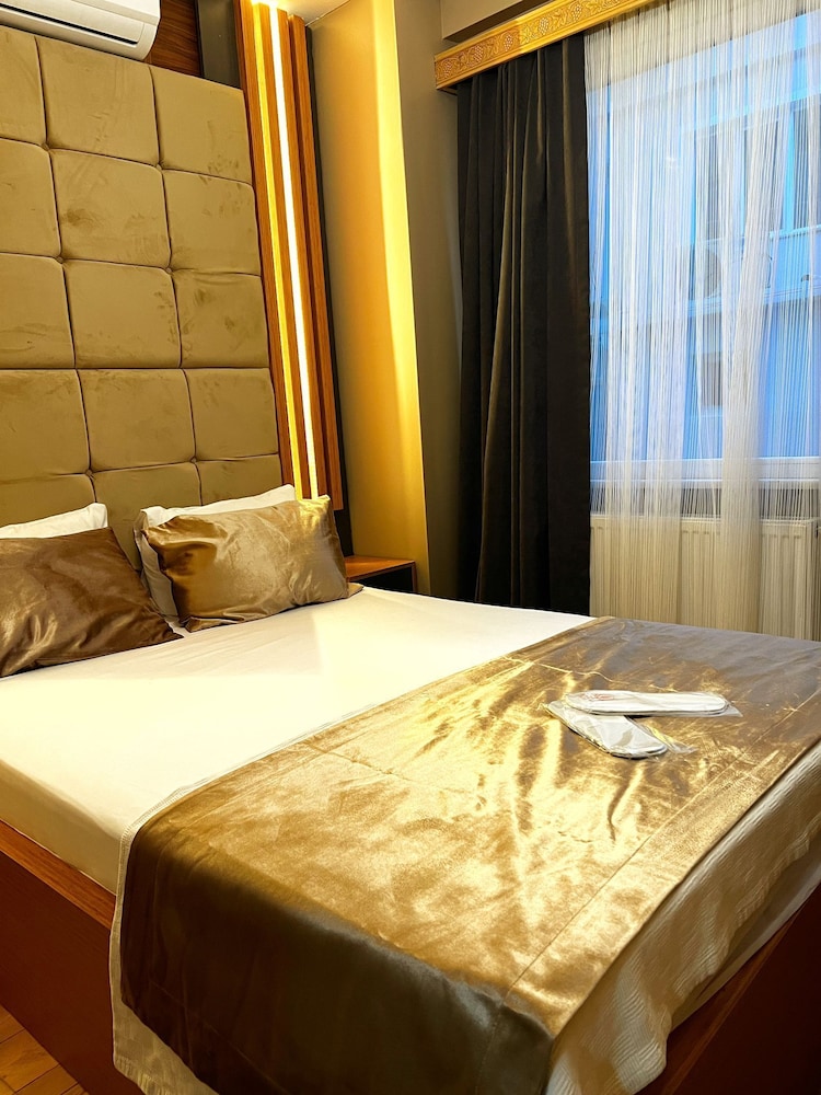 Cetinkaya Suites 7/32