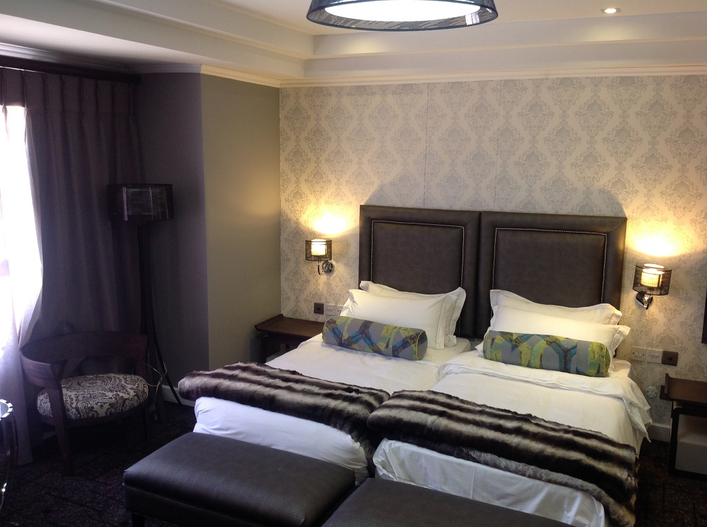 Executive, Suite