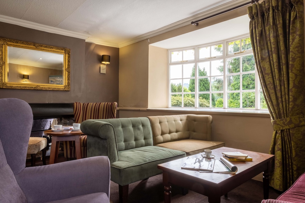 The George Hotel 24/46