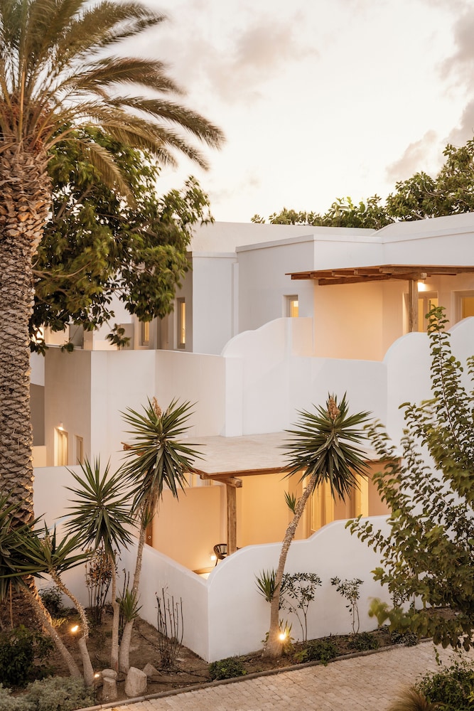 Amaria Beach Resort in SANTORINI