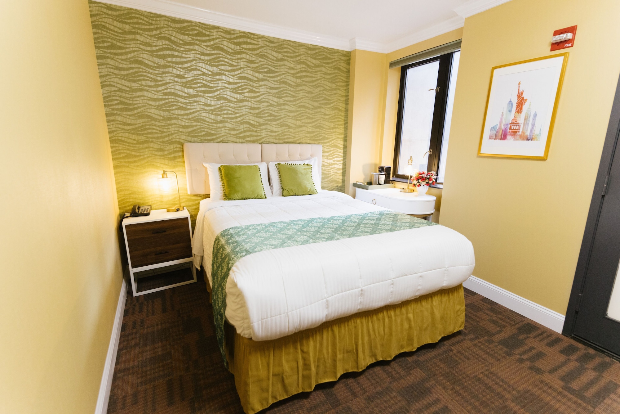 غرفة داخلية قياسية بسرير كوين، Hotel Richland LES 6/10