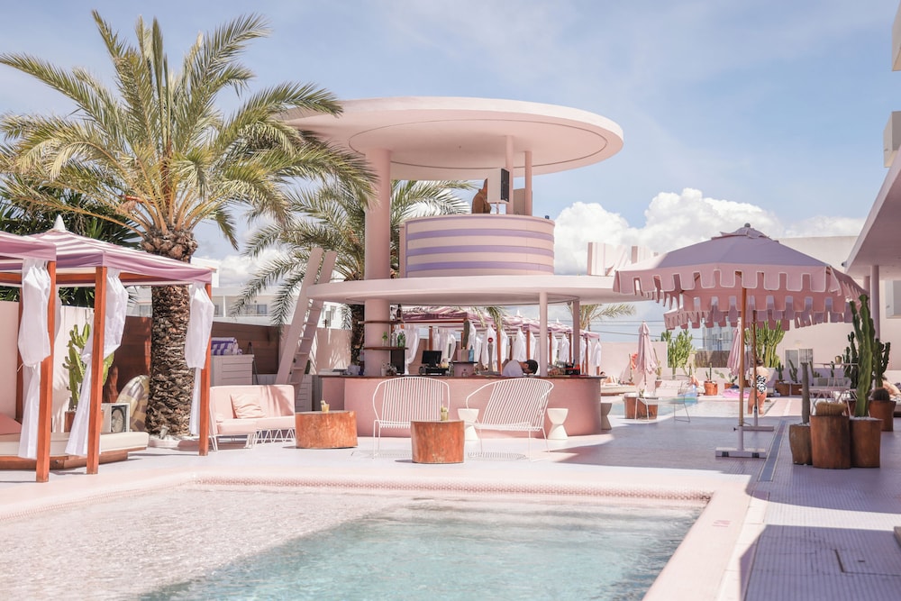 Paradiso Ibiza Art Hotel 68/72