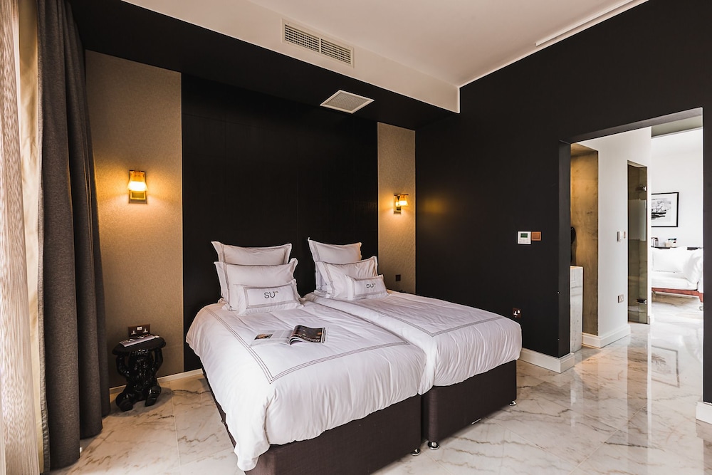 Su29 Hotel 38/65
