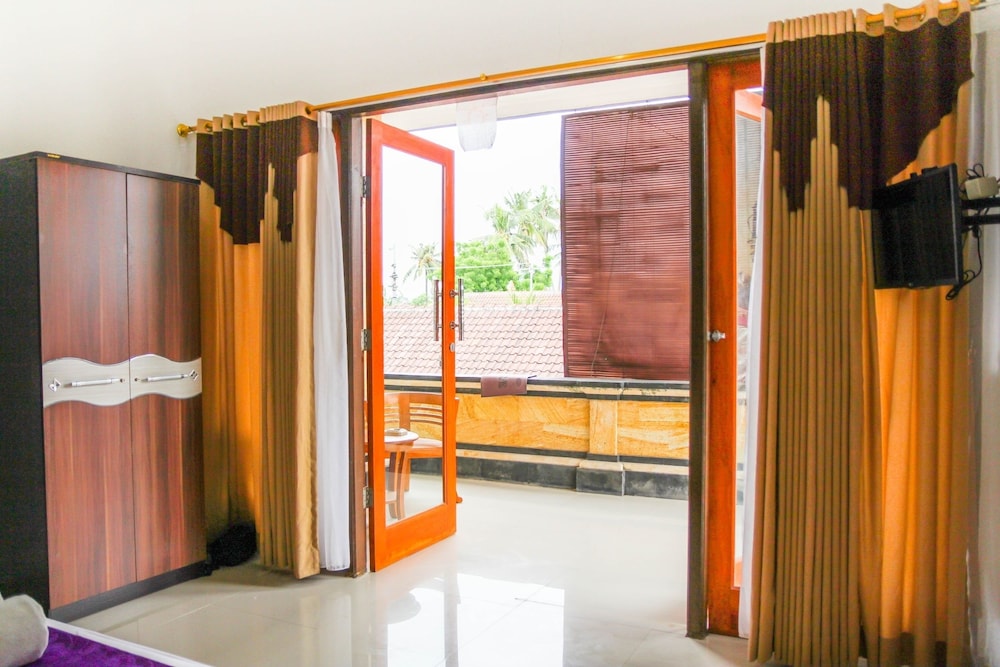 Chillhouse Lembongan 50/50