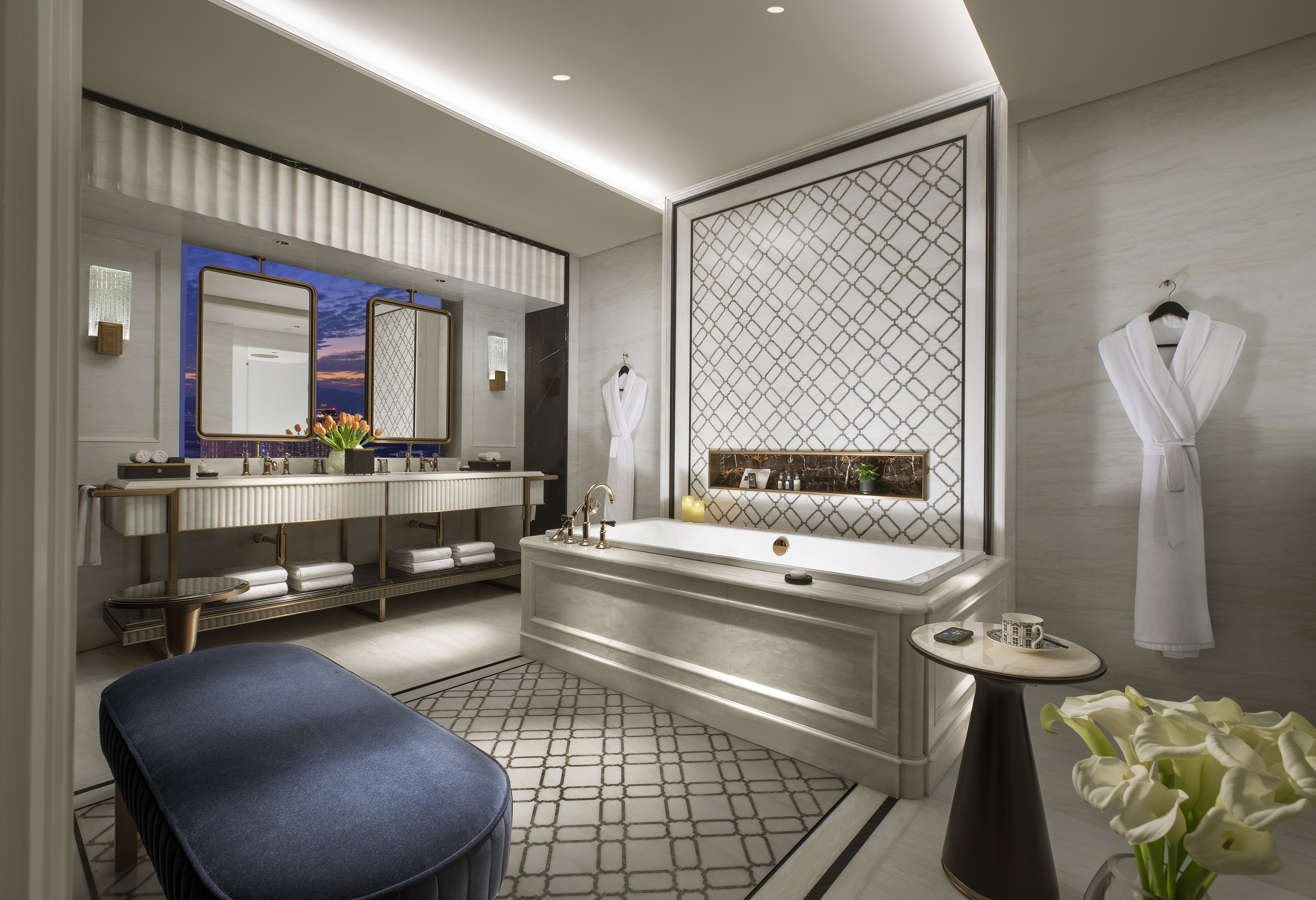 The Londoner Hotel (ex Holiday Inn Macao Cotai Central) 15/50