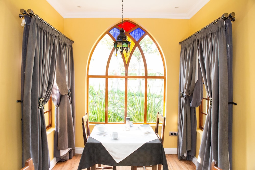 Danlee Overnight Accomodation 26/50
