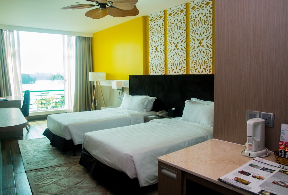 The Hanoi Club Hotel Lake Palais Residences 13/61